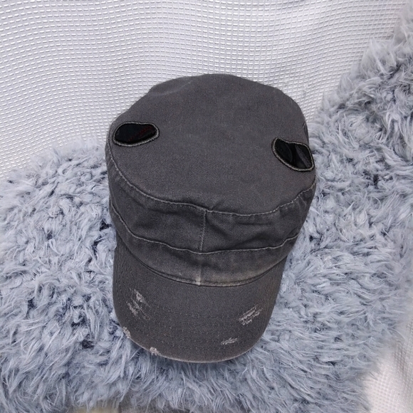 Gray Distressed Cotton Newsboy CAP Hat for Girls Women w Pigtails Red Stitching - Picture 12 of 12